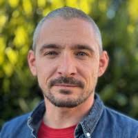 100+ profilů „Pelonero“