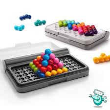 Un puzzle logique en 3d. Smart Games Iq Puzzler Pro