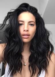 Medium length layered hair is always a great choice, as it is flattering for any woman. Shoulder Length Black Wavy Hairstyle For Women Hair Styles Curly Hair Styles Human Hair Lace Wigs