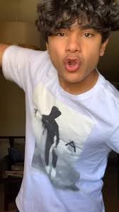 كبير المنطقة وذكريات الطفولة في مصر