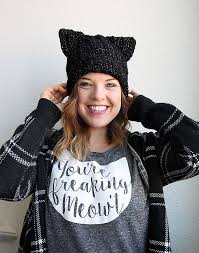 Many may avoid this knitting pattern for the cables look somewhat complicated, but you must try them. Crochet Cat Hat