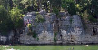 Want A Thrill Spend An Afternoon Cliff Jumping At Percy Priest Lake Hole In The Wall Island Is Specifically Known Nashville Vacation Lake The Great Outdoors