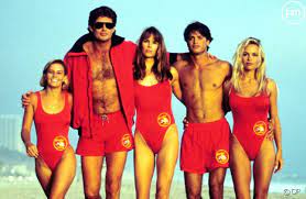 Alerte à malibu hawaii ecusson des sauveteurs baywatch rescue patch. Alerte A Malibu Et Si La Serie Revenait Elle Aussi A L Antenne Puremedias