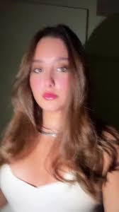 Danielle Griggs's Instagram, Twitter & Facebook