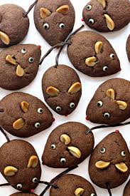 Chocolate Cookie Mice Recipe Pampered Chicken Mama Raising Backyard Chickens Recipe Mouse Recipes Chocolate Cookie Cookies For Kids