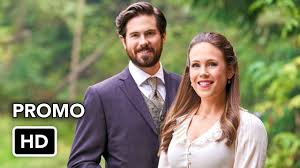 În sezonul 2, elizabeth a ales să rămână în coal valley, dar noile iubiri și noile provocări îi pun în pericol viitorul alături de jack. When Calls The Heart 8x06 Promo No Regrets Hd Youtube