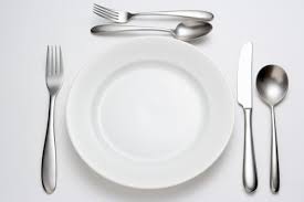 Messer Rechts Gabel Links Was Wohin Kommt Beim Tisch Decken Gesundes Essen Um Gewicht Zu Verlieren Tisch Richtig Decken Essen Und Trinken