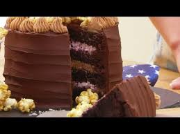 Nu är det dags för dem att provsmaka och bedöma hemmabagarnas tårtor i. Birgitta Rasmusson Rena Konditorklassen Hela Sverige Bakar Tv4 Youtube