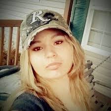 Amber Roop's Instagram, Twitter & Facebook