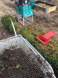 Im privaten garten wird es nur in den seltensten fällen zu schnittgut mit 10 cm durchmesser kommen. Ich Mach Kleinholz Meine Hacksler Empfehlung Gartenblog Hauptstadtgarten