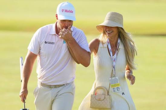 Wyndham Clark celebrates with his girlfriend Emily Tanner after winning the  126th U.S. Open Golf Championship at Shinnecock Hills Golf Club in  Southampton, NY, on Sunday, June 21, 2026. Clark won with