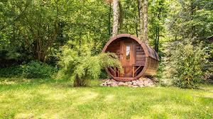 Fasssauna Im Garten Ferienhaus Am See Naturschwimmbader Blockhaus