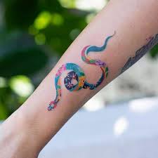 We facilitate your tattoo journey with individualized inspiration and guidance finding the right artist for a tattoo you love. Foto Seniman Asal Korea Ini Membuat Tattoo Ular Yang Beda Banget M Kapanlagi Com