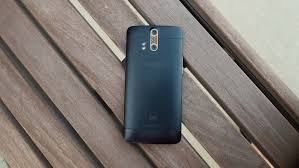 Featured Review: ZTE Axon Pro