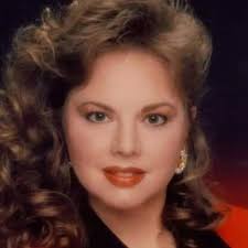 Lori Dowell Fearington (@loridowellfearington) • Threads, Say more