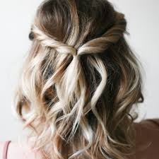It's half up and half down. 50 Terrific Ways To Wear Shoulder Length Hairstyles Hair Motive