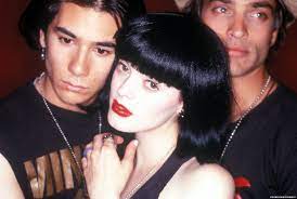 See more ideas about doom generation, rose mcgowan, film stills. The Doom Generation