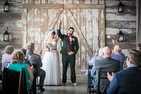 Classic wedding exit songs ; 35 Wedding Songs For The Newlywed S Recessional Aka Exit Song Country Rock Classical Indie Modern And More Kansas City Small Wedding Venues The Vow Exchange Wedding Chapels In Missouri