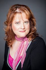 Healing Humanity From Behind the Shears: Zerba, Jennifer: 9781504333733:  Amazon.com: Books