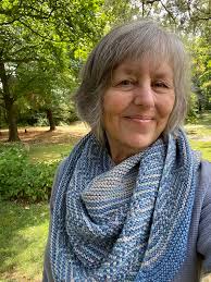 Late to the knitting party with great color combinations