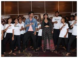 Fashion portal contents/culture and the arts portal. Watch Hrithik Roshan S Humble Gestures During Promotions Of Super 30 Will Warm Your Heart Hindi Movie News Times Of India