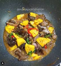 · masukkan bumbu halus, aduk rata. Resep Daging Sapi Masak Kecap Yang Mudah Lezat Dan Menggugah Selera Merdeka Com