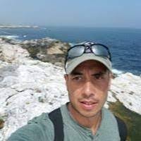 Richard Hollett's Instagram, Twitter & Facebook