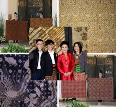Nama go tik swan tak bisa dilepaskan dari sejarah perkembangan batik di indonesia. Batik Adiluhung Nunggak Semi Karya Go Tik Swan Panembahan Hardjonagoro Sugar Cream A Beautiful Life Deserves A Beautiful Home