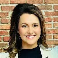 Hailey Martin (@HaileyPMartin)