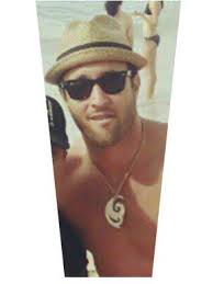 AlexOLoughlin and the Fish Hook Necklace