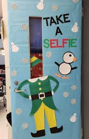 Give your guests something to smile about by putting frosty in the candy canes have the potential to be very versatile decorations. 45 Amazing Ideas For Winter And Holiday Classroom Doors