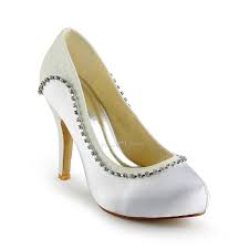 Di solito, le spose sceglierá le scarpe con un tacco che non ha spesso portato per adatto al abito da matrimonio. Punta Tonda Sandali Eleganti 10 Cm Tacco Alto Scarpe Da Sposa Con Strass Raso Tacchi Spillo Online Affidabili 1721150379f Ricici Com