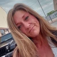 Jennifer Decoteau's Instagram, Twitter & Facebook