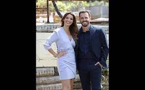 Pedro teixeira confiante ao lado de maria cerqueira gomes. O Amor Acontece Pedro Teixeira E Maria Cerqueira Gomes Desvendam Novos Pormenores Do Reality Show Da Tvi Vip Pt