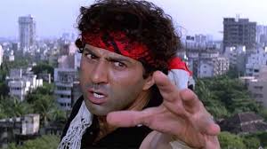 Also, he has also been a part of as many as 100 gujarati stage plays. Pinjare Mein Aakar Sher Bhi Kutta Ban Jaata Hai Ghatak