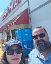 Teamsters Local 572 President Adriana Salazar Avila and Business  Representative Jaime Villanueva handbilling at the Smart & Final store in  Carson. #boycottsmartandfinal