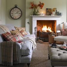 A statement living room with mural and muted colour palette. 14 Wonderful Fall Living Room Decoration Ideas You Have To See Falllivingroom Falllivingro Country Style Living Room Cosy Living Room Country Living Room