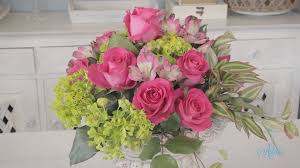 So excited to be able to use the first of my distant drums roses of the year for this one 🌸 #tarrygrove #bridalbouquet #distantdrumsrose. Floristry Tutorial Making A Simple Round Rose Arrangement Rose Flower Arrangements Floristry Tutorials Flower Arrangements