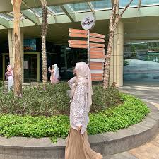 Berikut ini beberapa cara mengecilkan perut untuk wanita yang bisa dilakukan dalam 1 minggu. Takut Nampak Gelap Ini 3 Tip Mudah Untuk Tampil Confident Bila Pakai Tudung Putih Hijabista