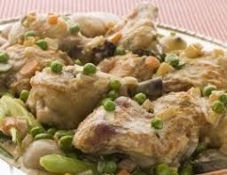 Chiamato anche il brodetto, è un piatto tipico della tradizione pasquale della nostra regione in cui si utilizzano questi due ingredienti simbolici: Agnello Al Forno Con Piselli Alla Pugliese Mangiare Bene