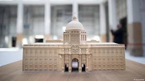 Commémorer le bicentenaire de la mort de napoléon, ce n'est pas juger le passé avec les lois du présent. France Yellow Vest Protesters March On As Macron Ups Security News Dw 23 03 2019