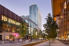 How far is jackson (tennessee) from nashville? Omni Nashville Hotel Downtown Nashville Hotels