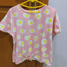 Anda dapat membuat desain untuk 1 buah baju hingga dalam jumlah yang banyak dengan web desain kami. Zara Kids Egg Pattern Pink Top Baju Zara Anak Fesyen Wanita Pakaian Wanita Atasan Di Carousell