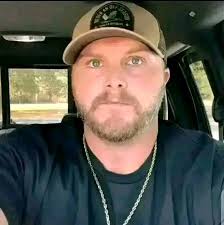 Am I the only fan who secretly misses when it wasn't normal to like Zach ??  Like he deserves every bit of fame he gets obviously, but it was so much  better