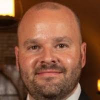 Chris Riker's Instagram, Twitter & Facebook