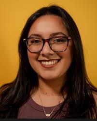 Elisa Fuller's Instagram, Twitter & Facebook