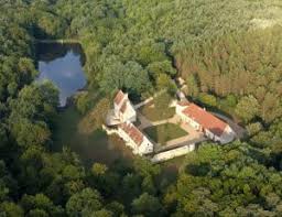 Site officiel des gîtes de france des côtes d'armor large sélection de gîtes ruraux et chambres d'hôtes pour tous les budgets. Ou Dormir En Brenne Berry Province