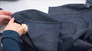 Lange kinderhose mit seitlicher tasche oder schleifen, echtgrößensystem (~ gr. Jeanshosen Variante Bekannt