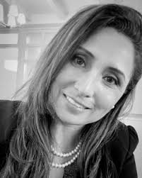 CASA EN ESQUINA BELLA VISTA Y ARCO IRIS CORONADO