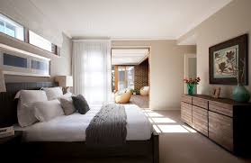 High Window Above Bed Usual House Master Bedroom Layout Bedroom Design Bedroom Layouts